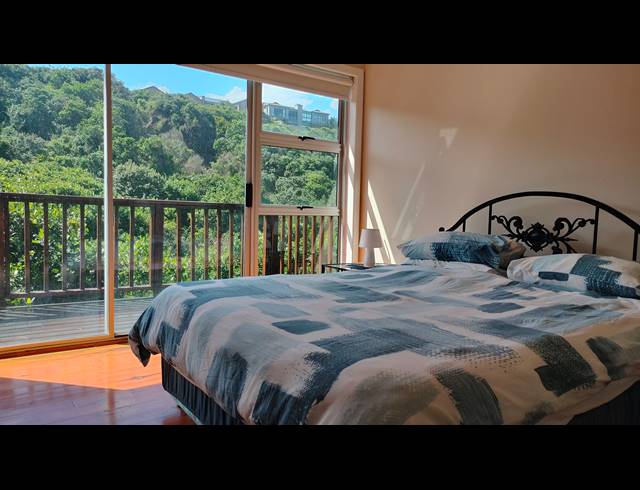 6 BEDROOM GATED ESTATE FOR SALE IN NATURE ON SEA